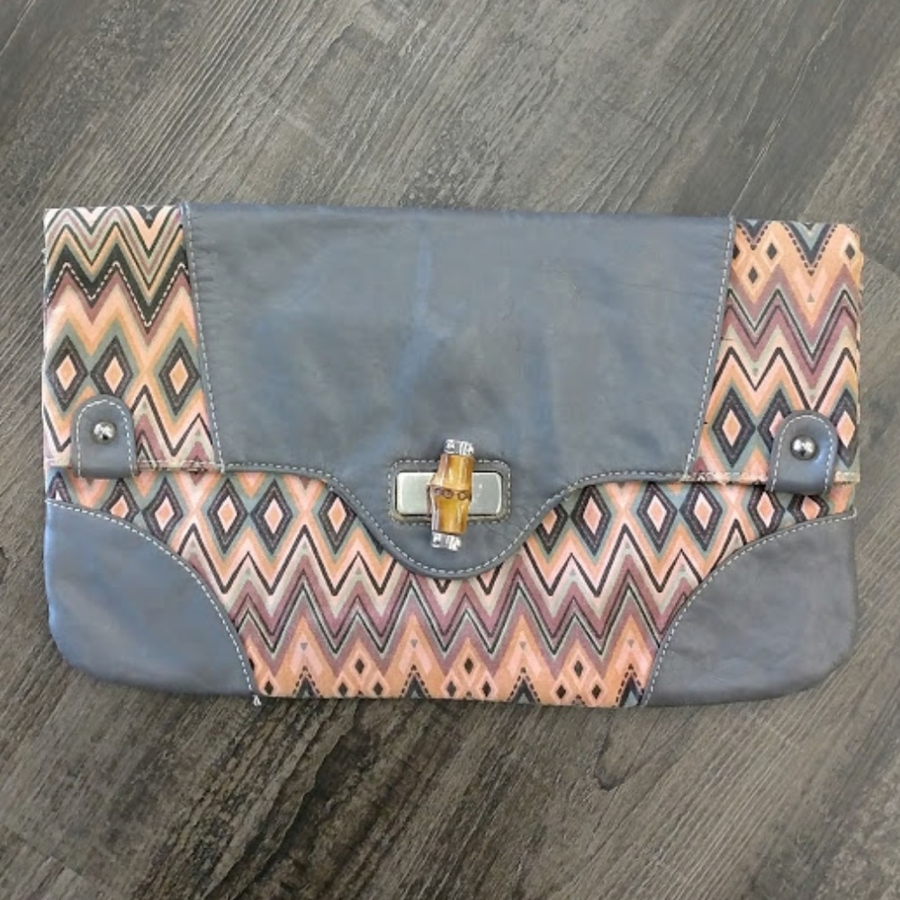 *3for$20*Chevron print Clutch